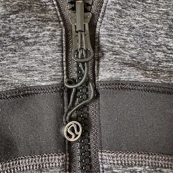 Lululemon Reversible Find Your Bliss Jacket Heathered Black - Picture 13 of 15